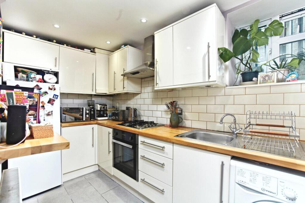 Main image of property: Coombe Road, Croydon, CR0