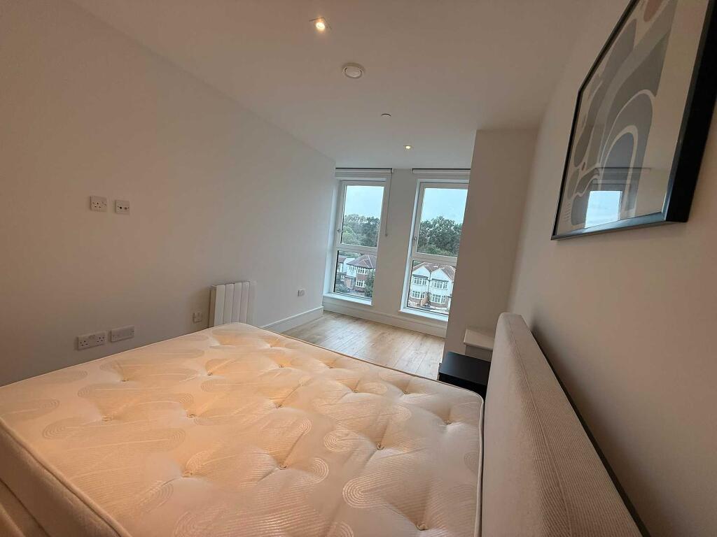 Apartment in London - View 5