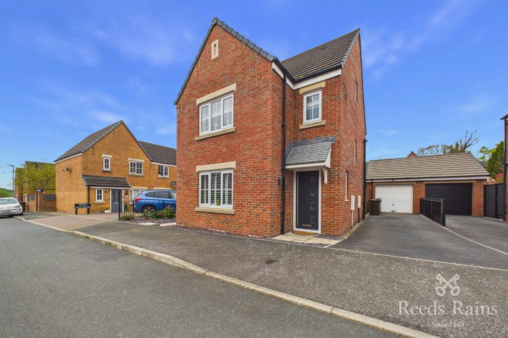 Main image of property: Holme Farm Way, Pontefract, West Yorkshire, WF8