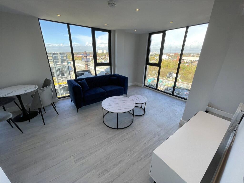 Main image of property: Regent Plaza Block B, 84 Oldfield Road, Salford, M5