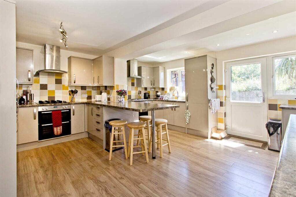 House in Tonbridge - View 4