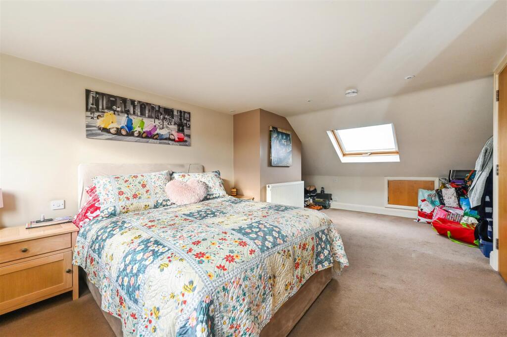 House in Portsmouth, Hilsea - More