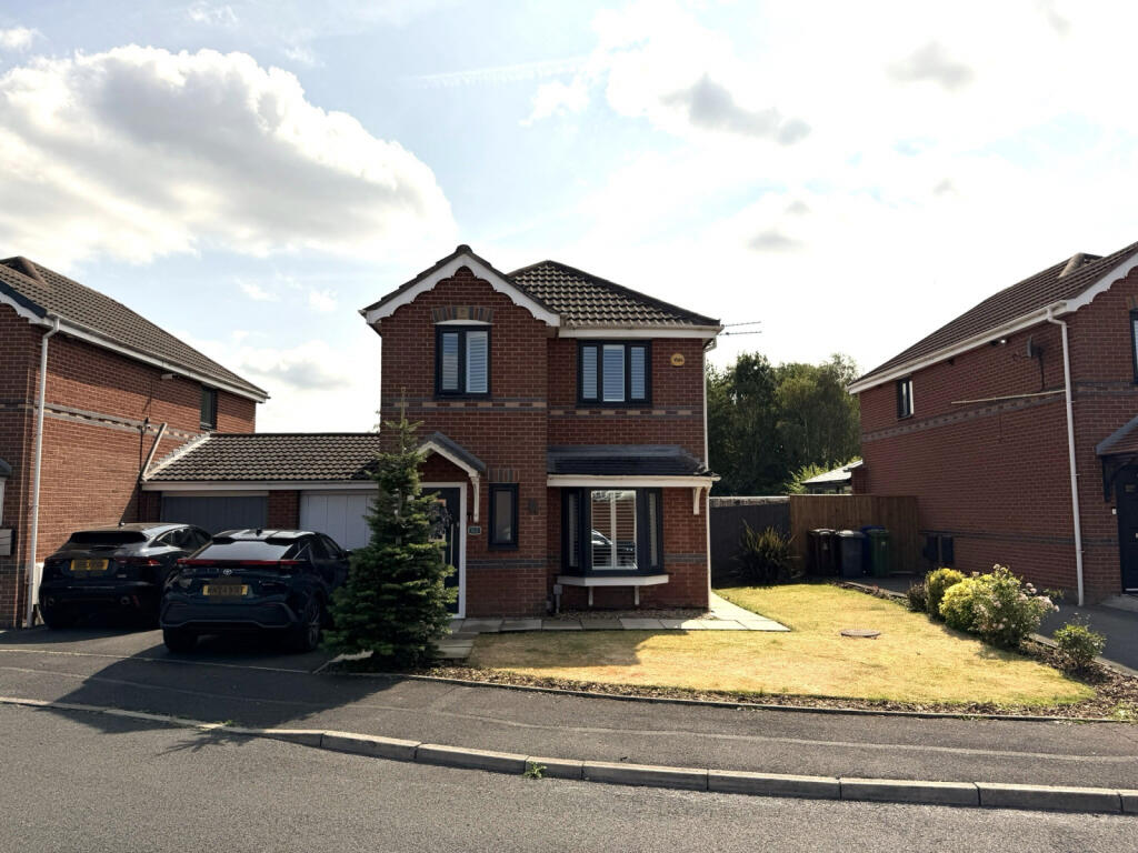Main image of property: Lees Park Avenue, Droylsden, M43 7LW