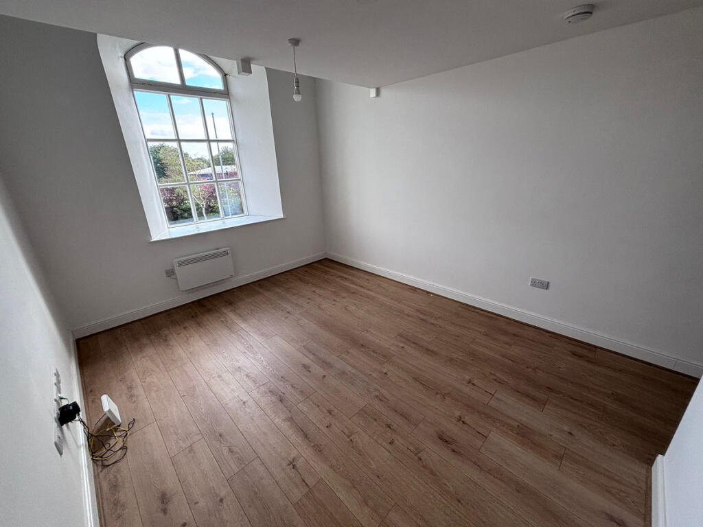 Apartment in Newcastle upon Tyne - View 5