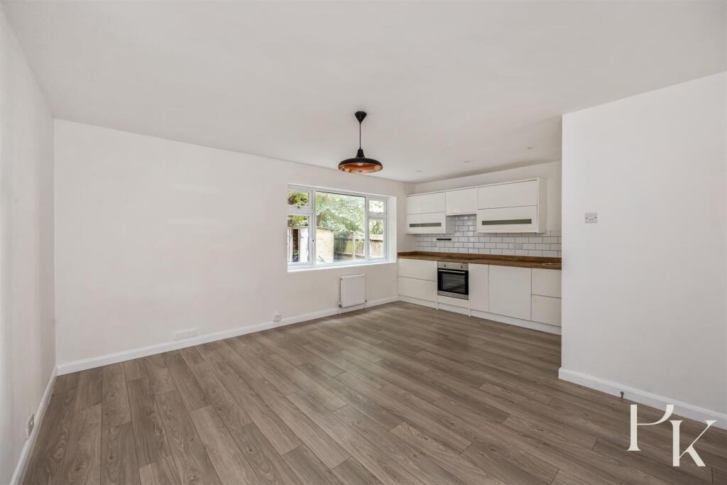 Apartment in Hove, Brighton and Hove - View 5