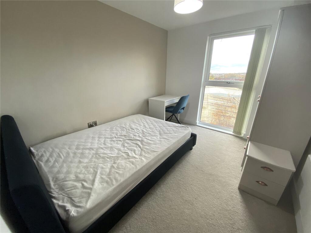 Apartment in Salford, Ordsall - More