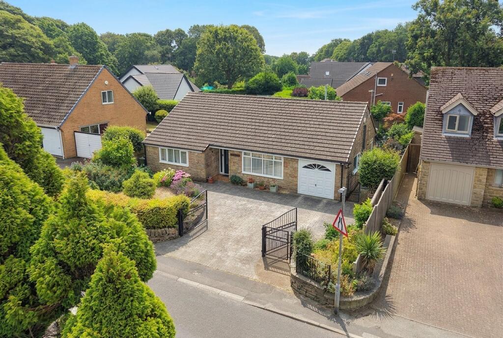 Main image of property: Longedge Lane, Wingerworth, S42
