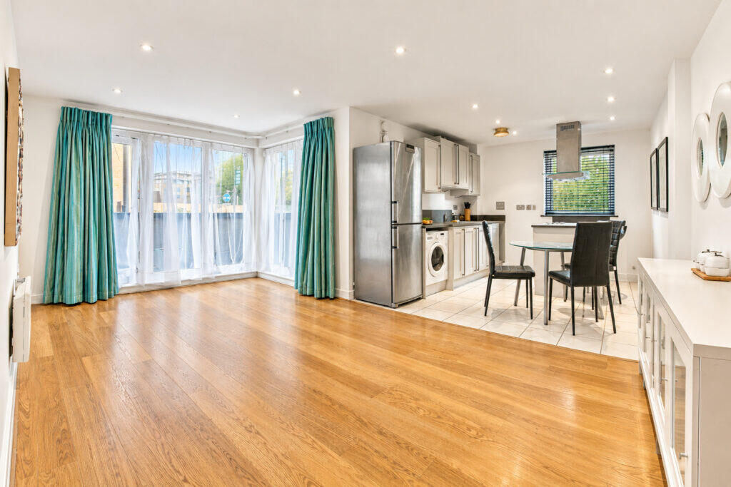 Apartment in Guildford - View 2