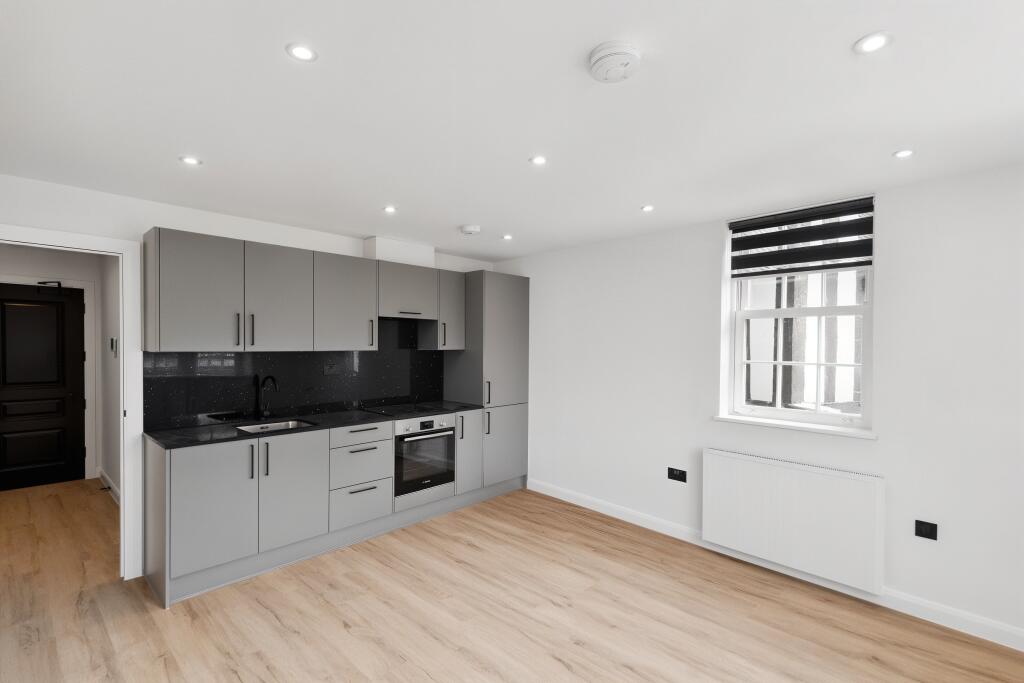 Main image of property: Bridge Street, Leatherhead, Surrey, KT22 8BZ