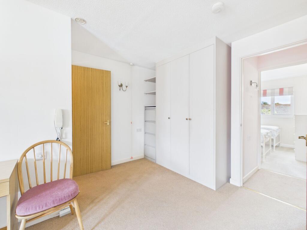 Apartment in Towcester, West Northamptonshire - More