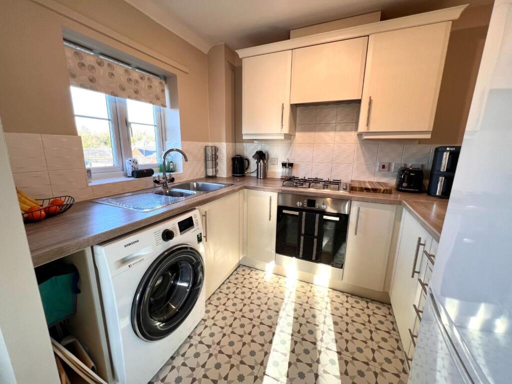 Apartment in Duston, St Crispin's, Upton - View 6