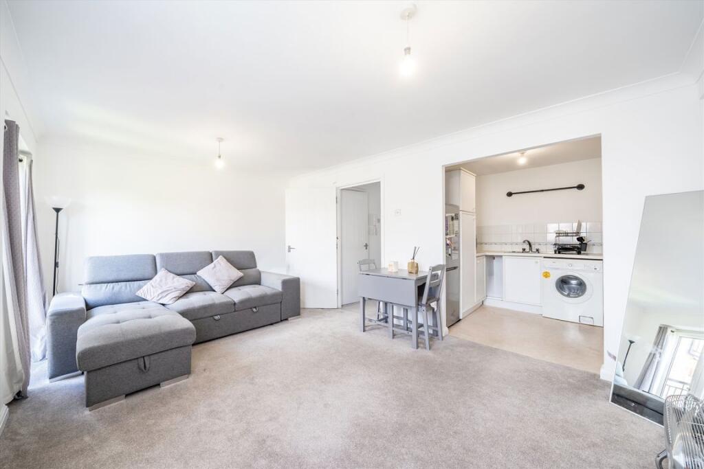 Apartment in London - View 2