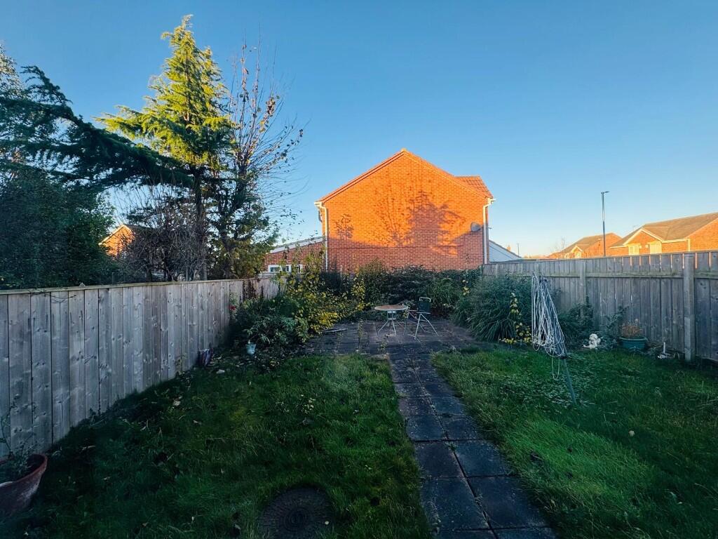 Sheringham Court, Redcar, North Yorkshire, TS10 photo 4