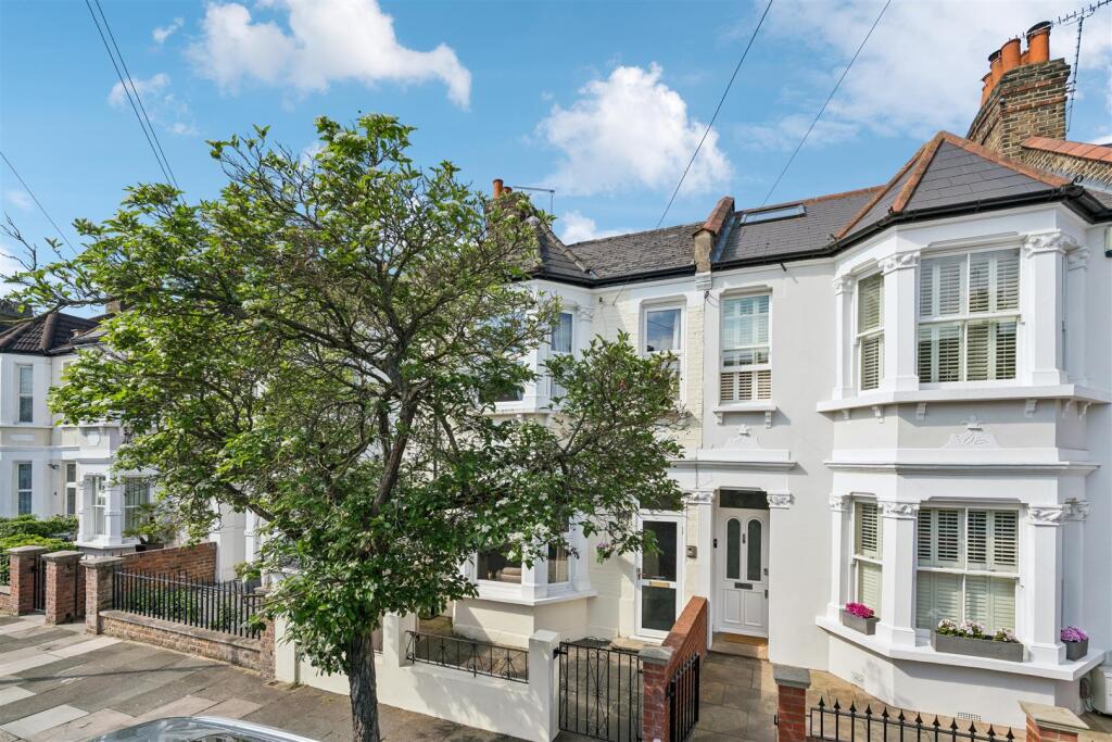 Main image of property: Eastbury Grove, London, W4