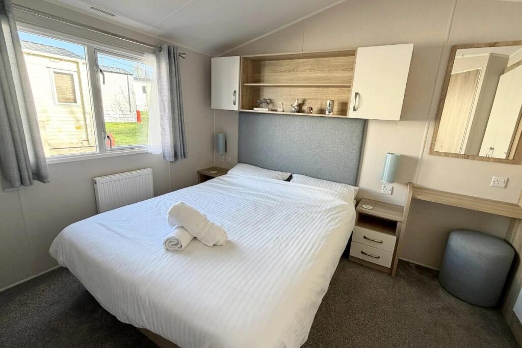 Willerby Sierra Sea View Holiday Caravan, Lynmouth Holiday Retreat, Manor Farm, Lynton, Devon, EX35 6LD photo 5