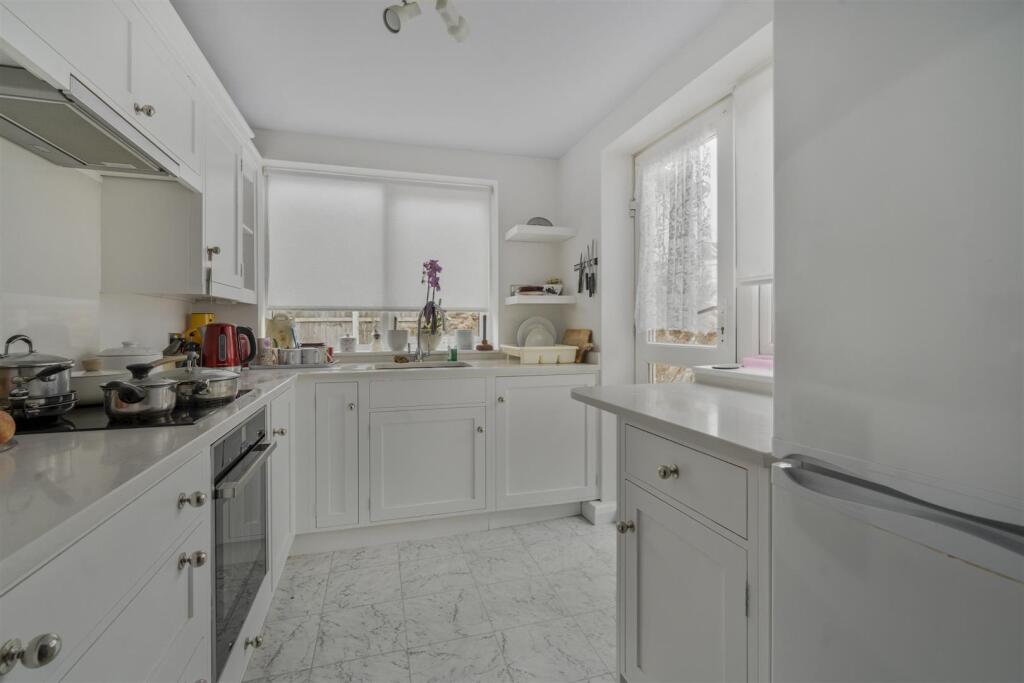 Main image of property: Silverhurst Drive, Tonbridge