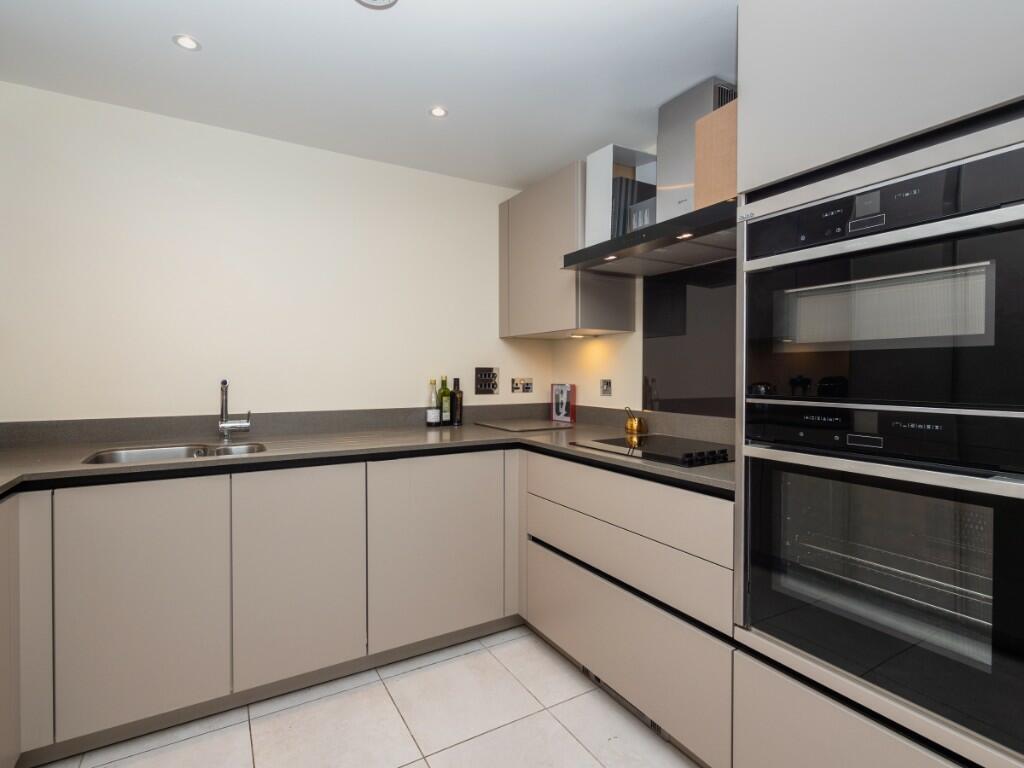 14 Henley Hall, Kenilworth Road, Leamington Spa, Warwickshire, CV32 photo 3