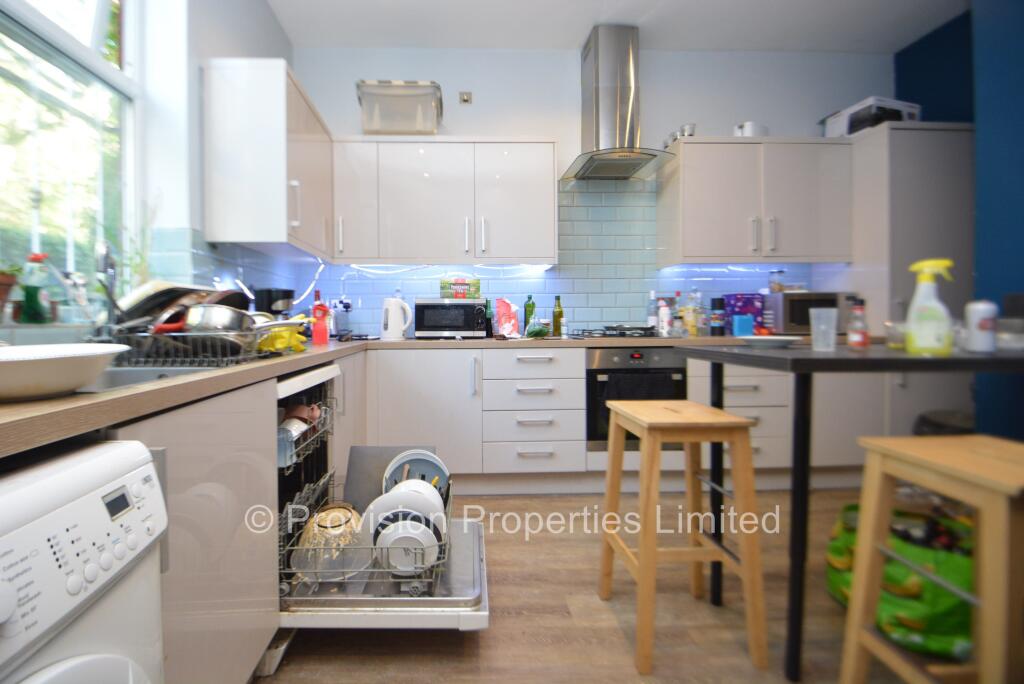 House in Leeds - View 2