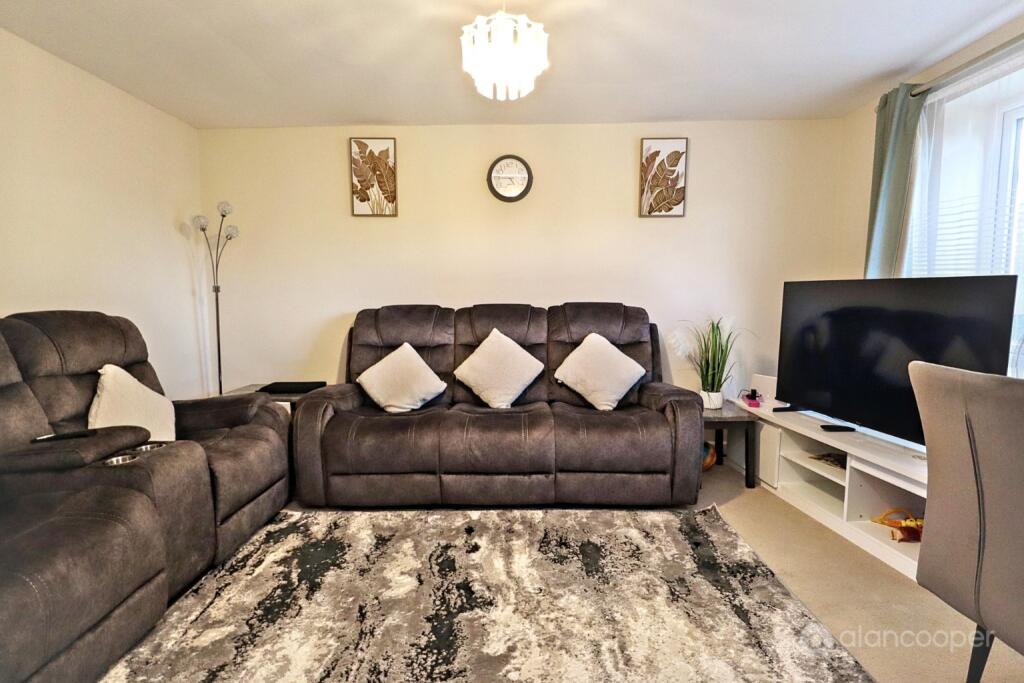 Simon Close, Attleborough, Nuneaton, CV11 4JR photo 4