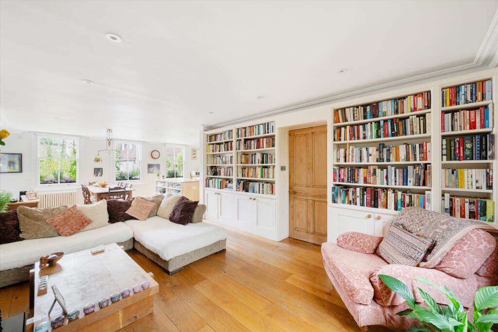 House in London, Belsize Park - View 4
