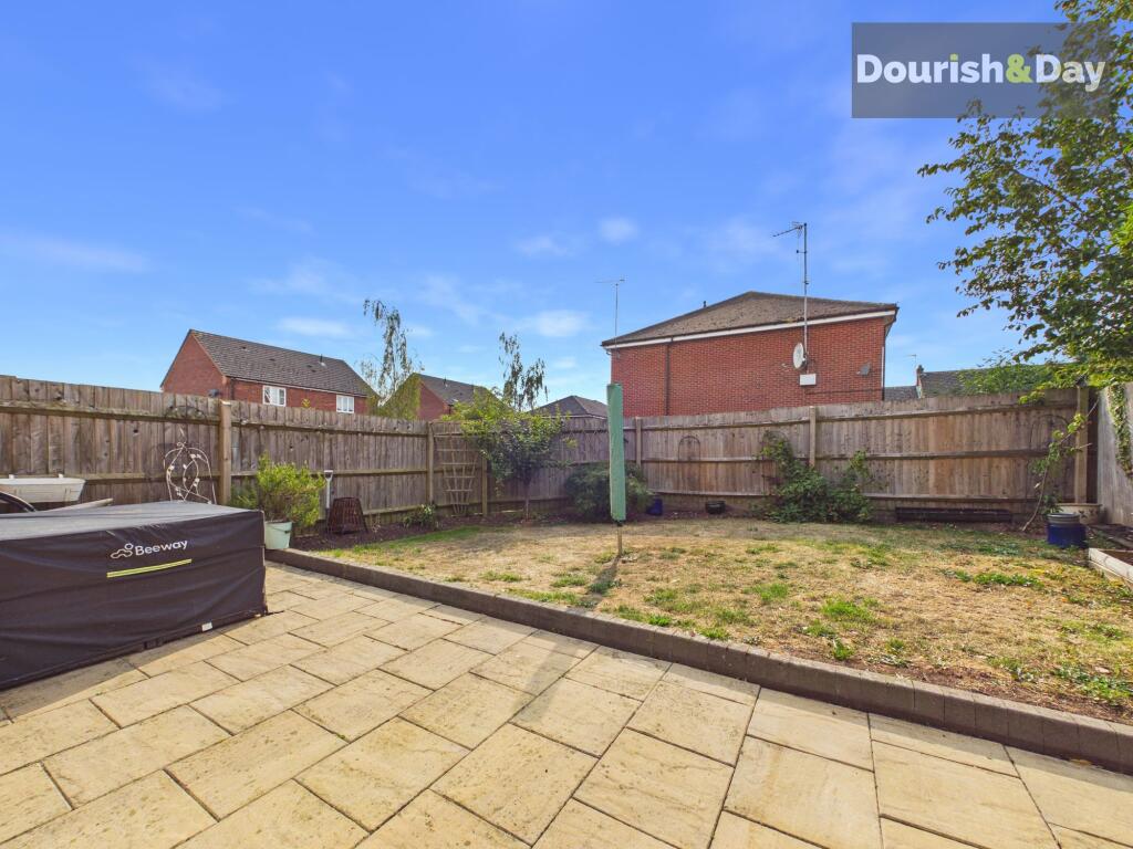 House in Stoke-on-Trent - View 4