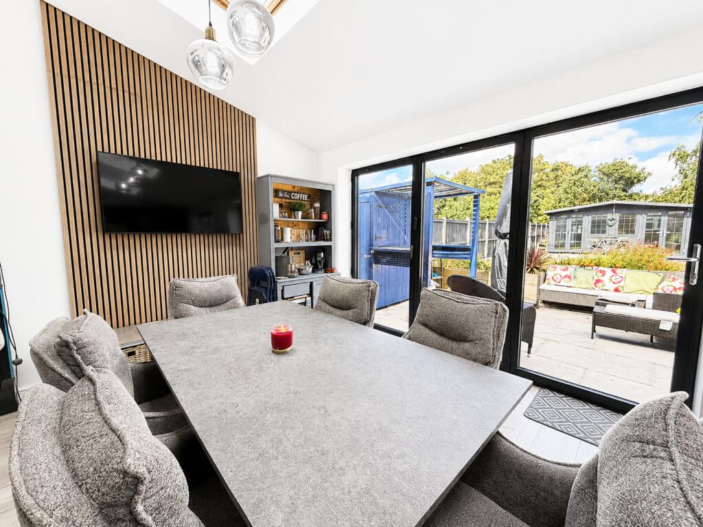 House in Southend-on-Sea - View 4