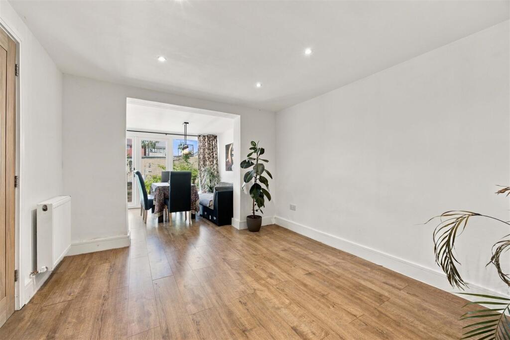 House in London - View 5