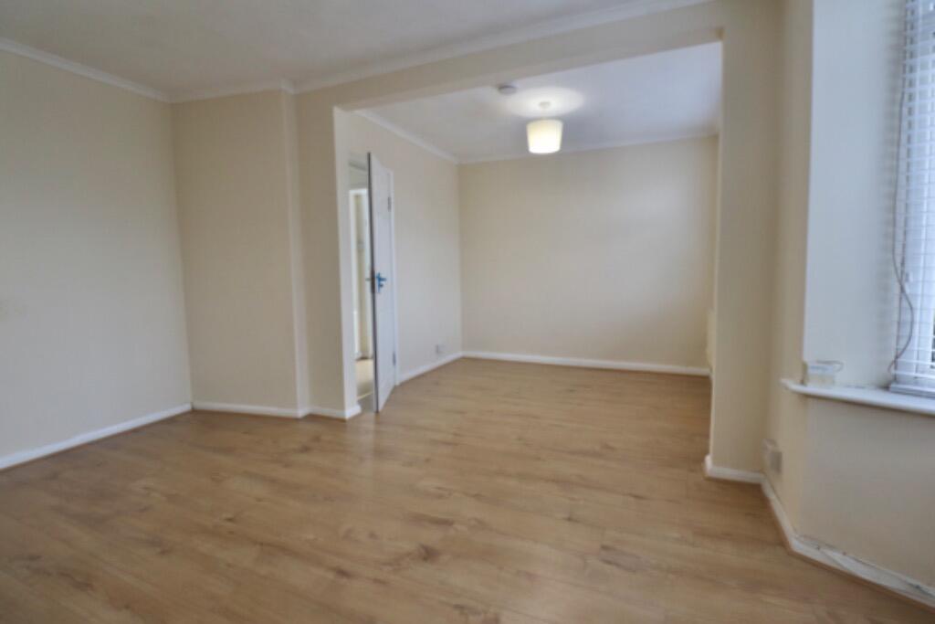 House in Northampton, Sunnyside, Kingsthorpe - View 5
