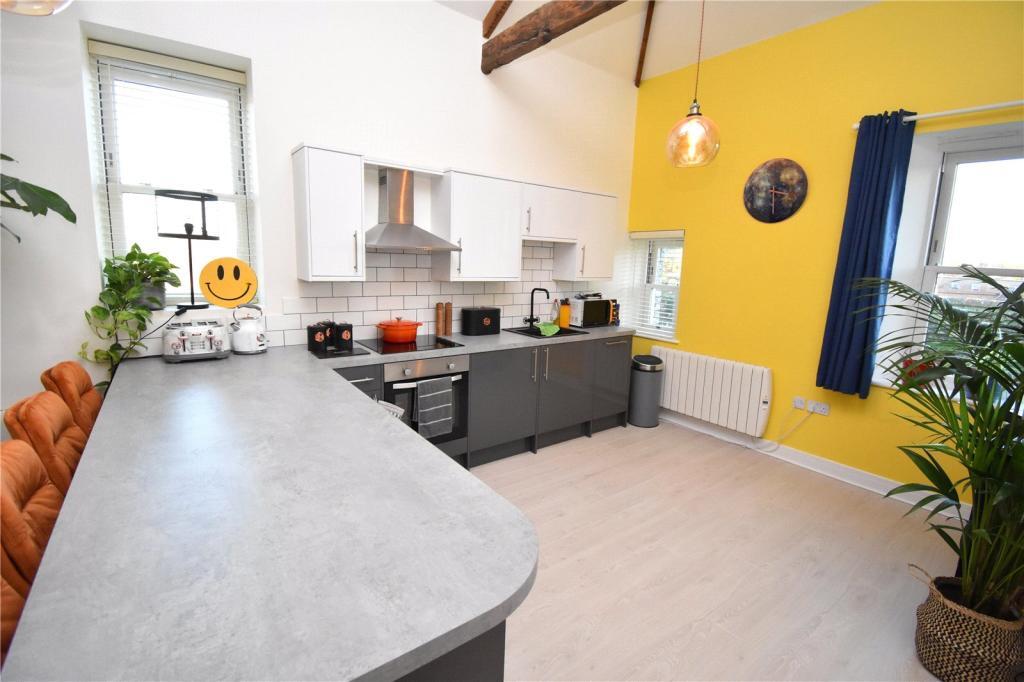 Main image of property: High Street South, LU6