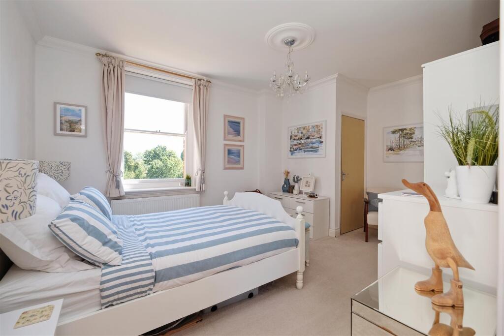 Apartment in Canterbury - View 5
