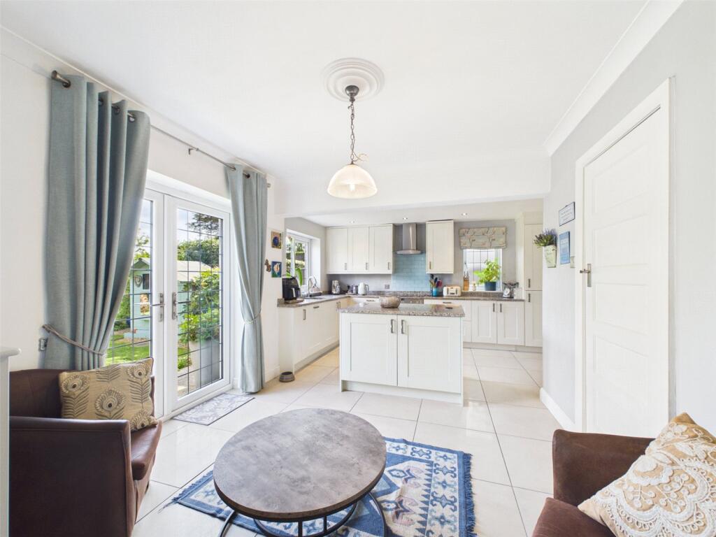Hengistbury Road, Hengistbury Road, Bournemouth, Dorset, BH6 photo 2