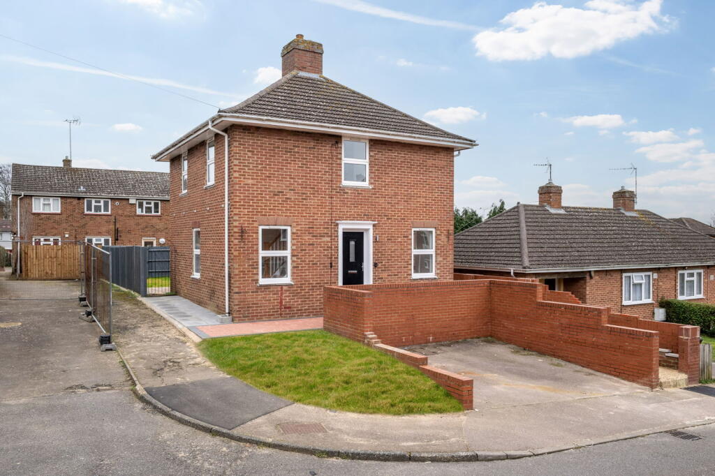 Main image of property: Snow Hill, Maulden, Bedford, MK45 2BW