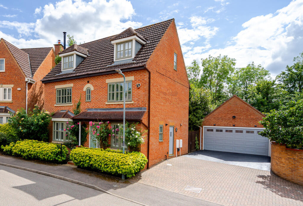 Main image of property: Beddoes Croft, Medbourne, Milton Keynes, MK5