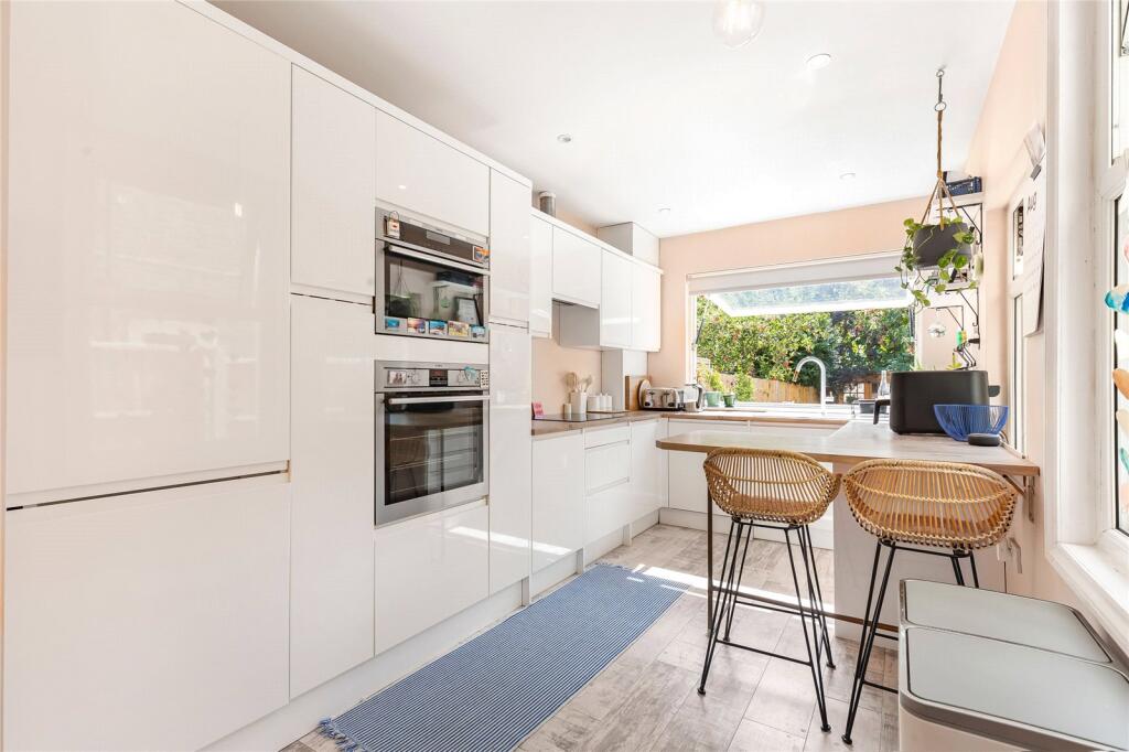 House in London - View 5