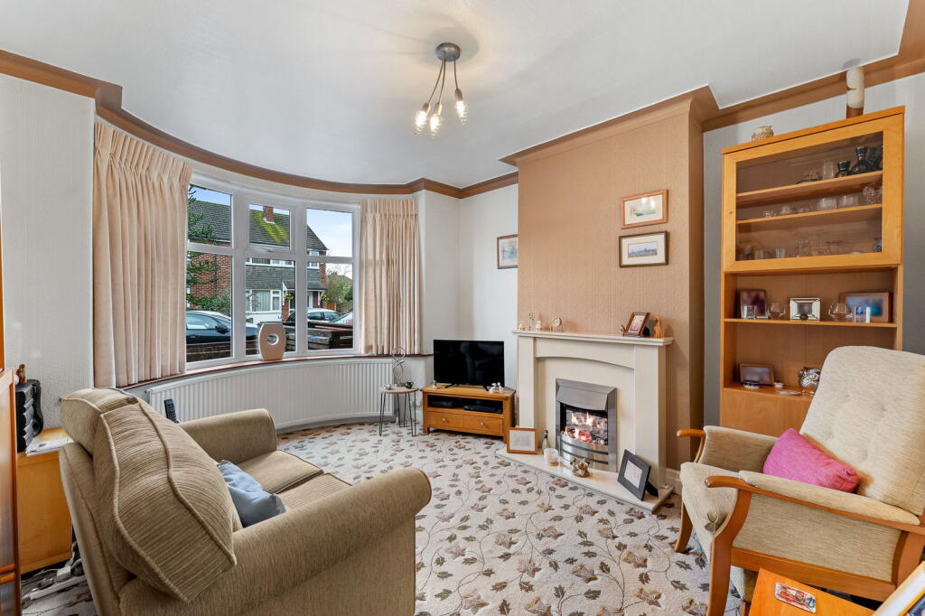 Mouldsworth Avenue, Heaton Chapel, Stockport, SK4 photo 3