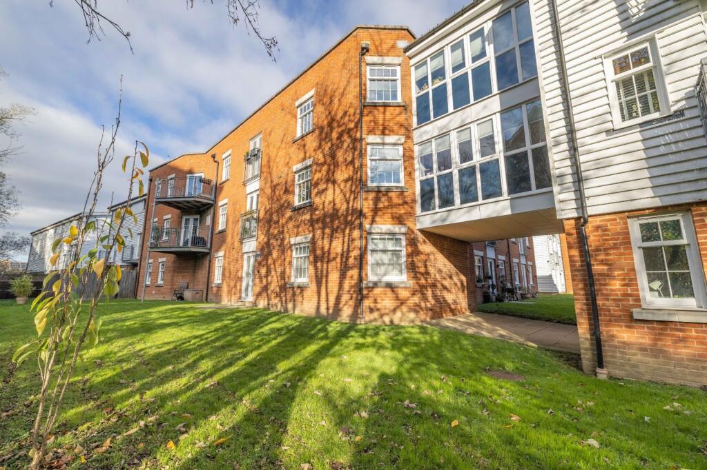 2-bed flat on Waters Edge, Canterbury, Kent, CT1, £230,000