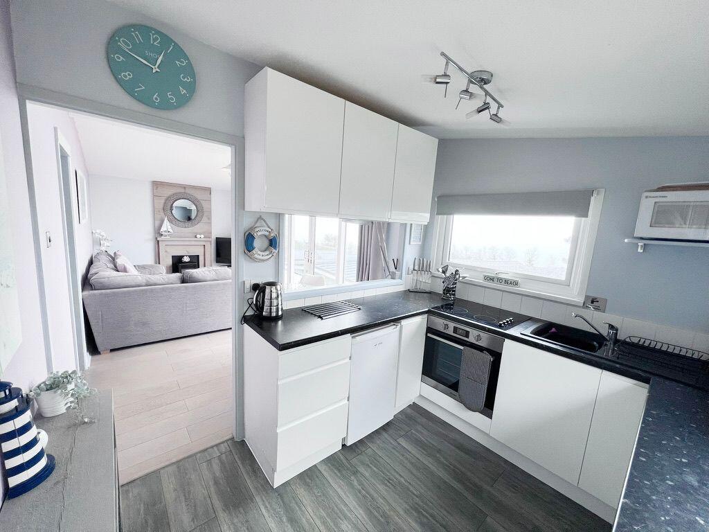 15 Lower Park, Torquay Road, Shaldon, TQ14 0BG photo 3