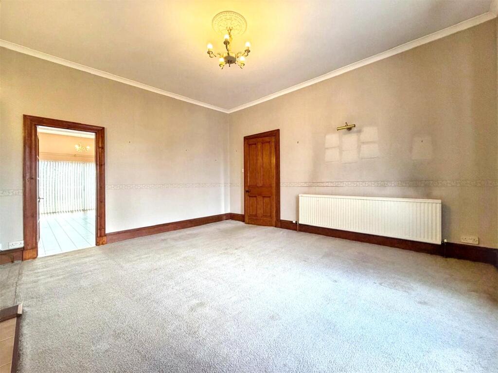Auchinraith Road, Blantyre, Glasgow, South Lanarkshire, G72 photo 4