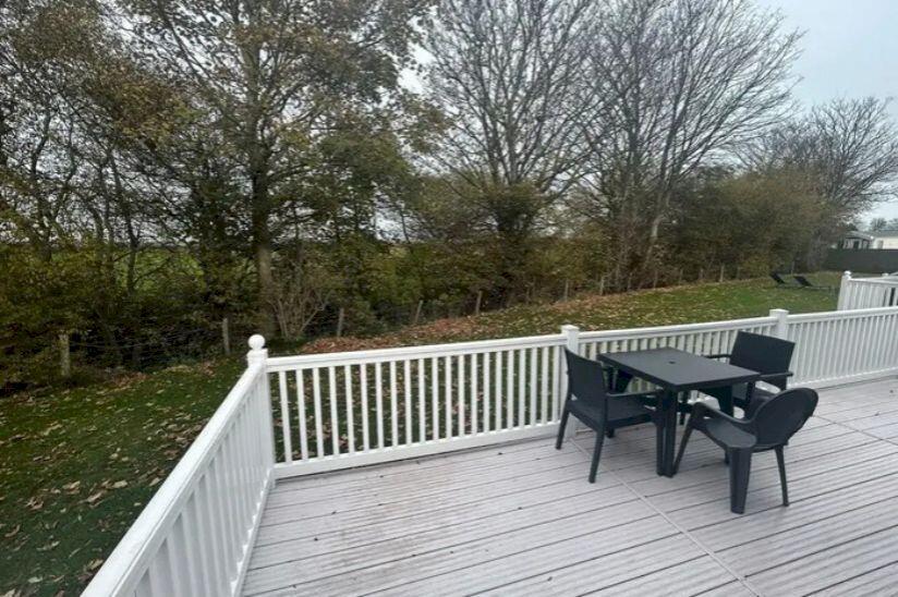Two Bed Preowned Willerby Everleigh (40x20) 2019, Marlie Holiday Park, Dymchurch Road, New Romney, Kent, TN28 8UE photo 2