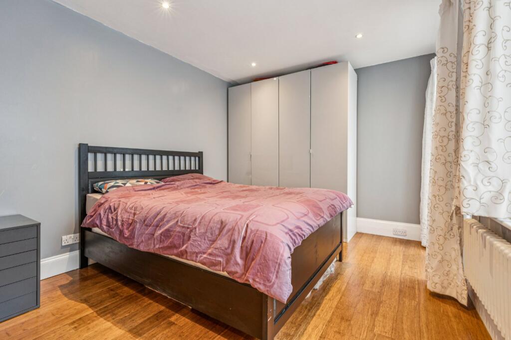 Queensberry Place, South Kensington, SW7 - View 2