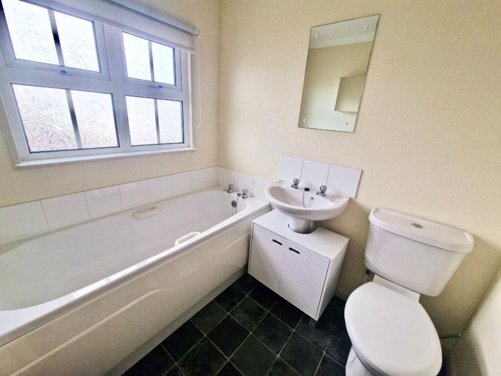 House in Castle Point, Canvey Island - More