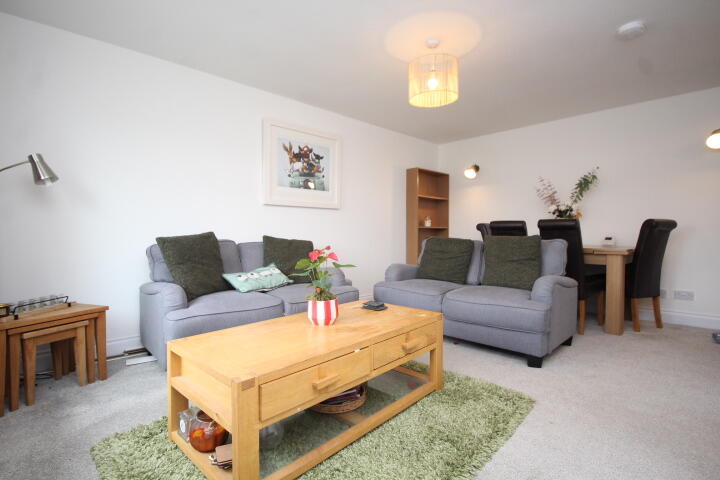 12 Howth Drive, Anniesland, Glasgow G13 1RE photo 5