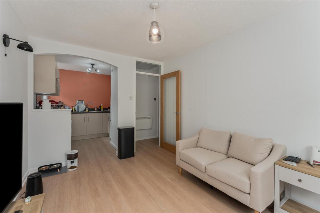 Apartment in Cherwell, Ruscote, Banbury - View 4
