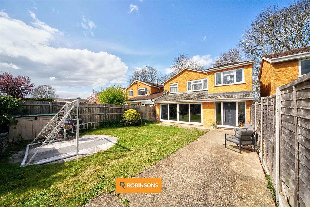 Melton Walk, Houghton Regis photo 4