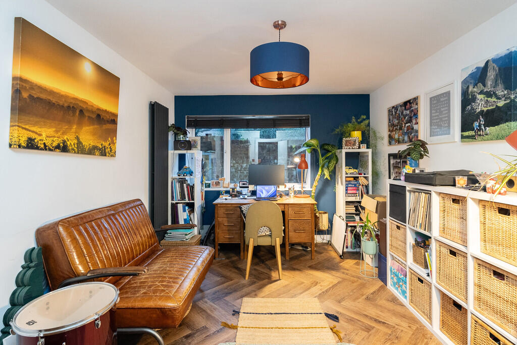 House in Mole Valley, Westcott - View 5