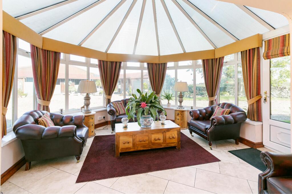 House in York - View 4