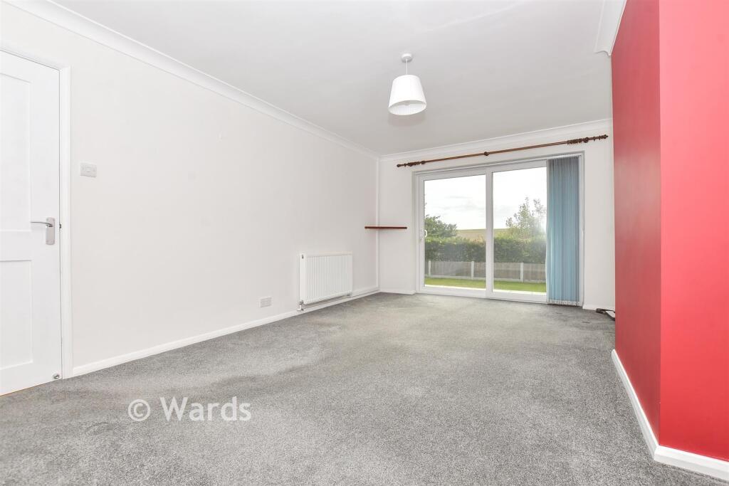 Palm Tree Close, Eythorne, Dover, Kent photo 4