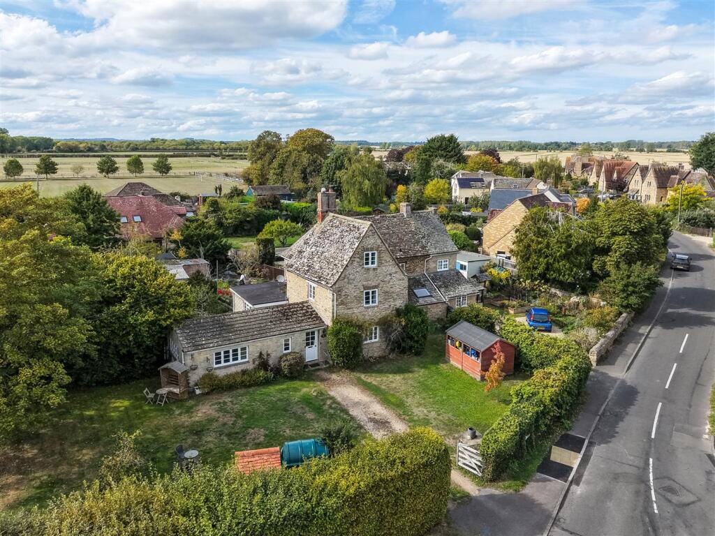 Charney Bassett, Wantage, Oxfordshire, OX12 photo 2