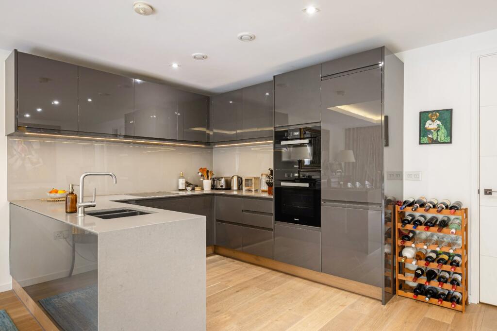 Apartment in London - View 4