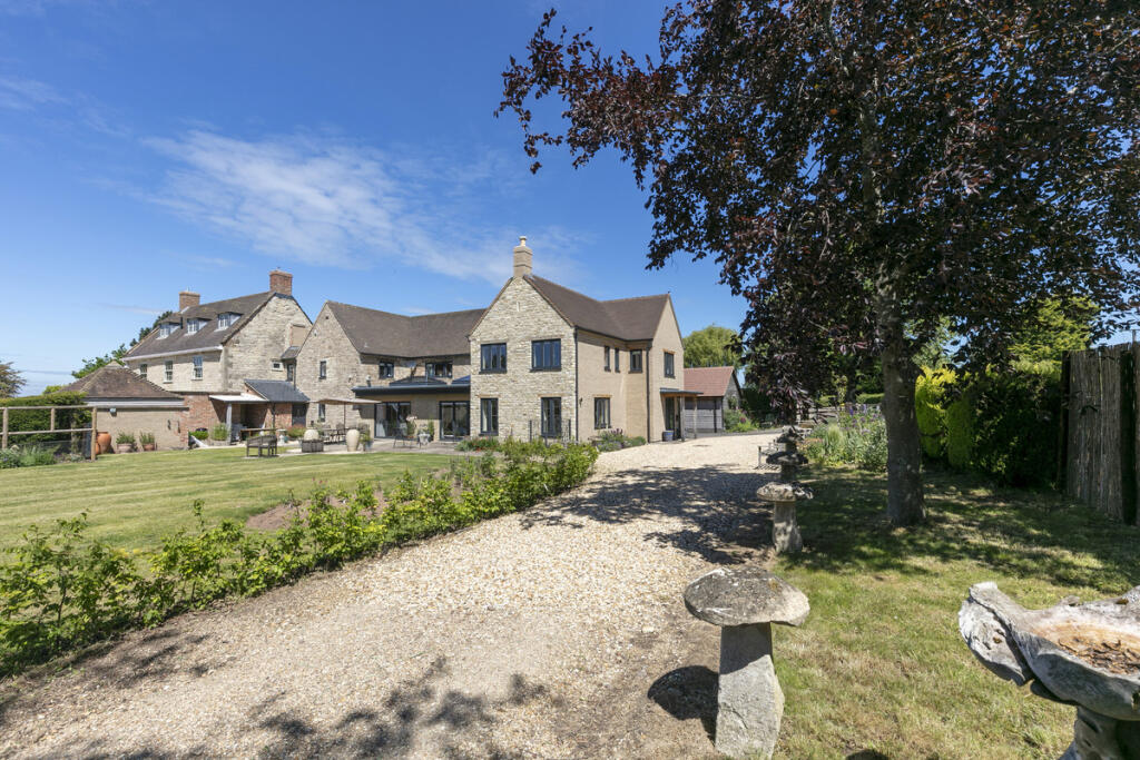 Main image of property: Lighthorne Rough, Warwick, CV35